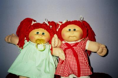 Twins Flora and Ivy